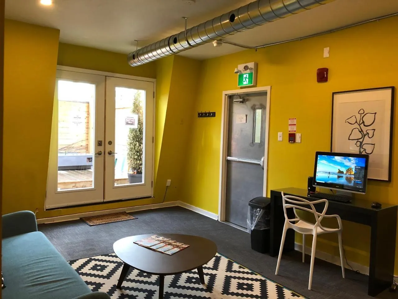 Two Peas Pod Hostel Toronto 0*,  Kanada