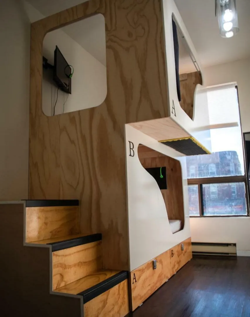 Two Peas Pod Hostel Toronto